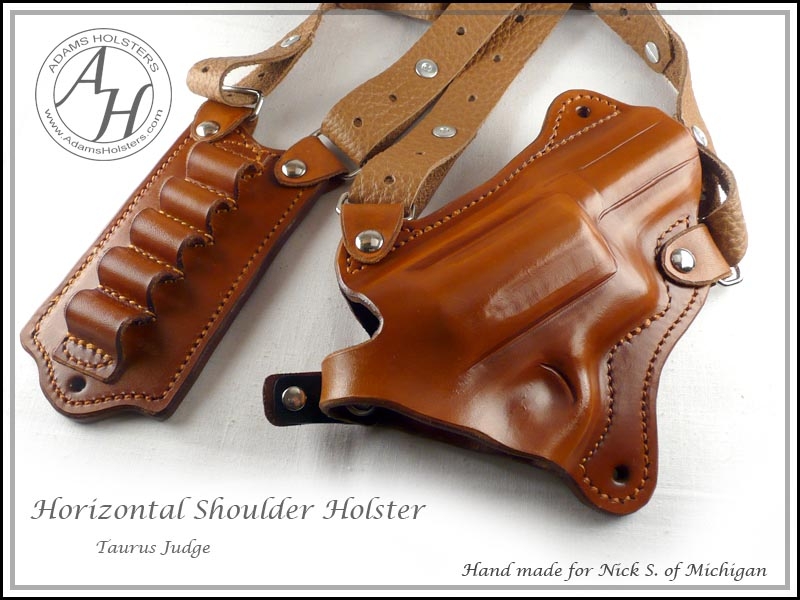 Horizontal shoulder holster