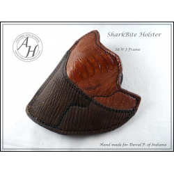 SHARKBITE™ Pocket Holster SHARKBITE™ Pocket Holster