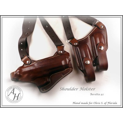 Horizontal shoulder holster