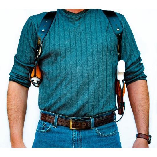 Vertical shoulder holster